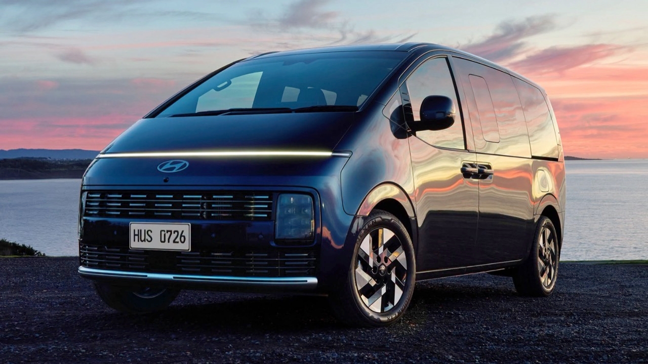 ไฮบริด MPV 11 ที่นั่ง คันแรกเขย่าตลาดครอบครัวใหญ่ ด้วย Hyundai STARIA Hybrid