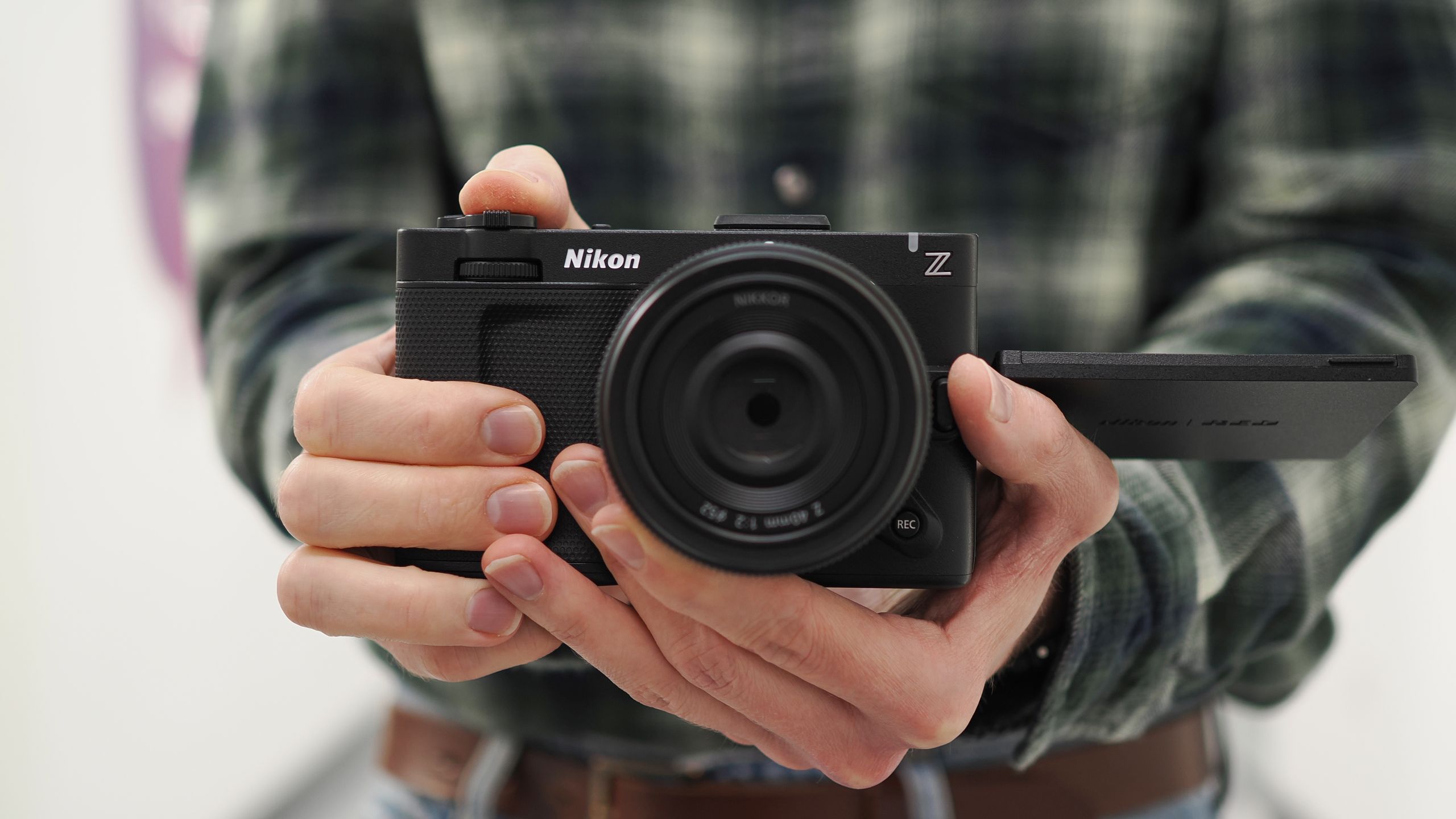 เลิกเถียง APS-C vs Full-Frame คิดแบบช่างภาพเลือกเครื่องมือ