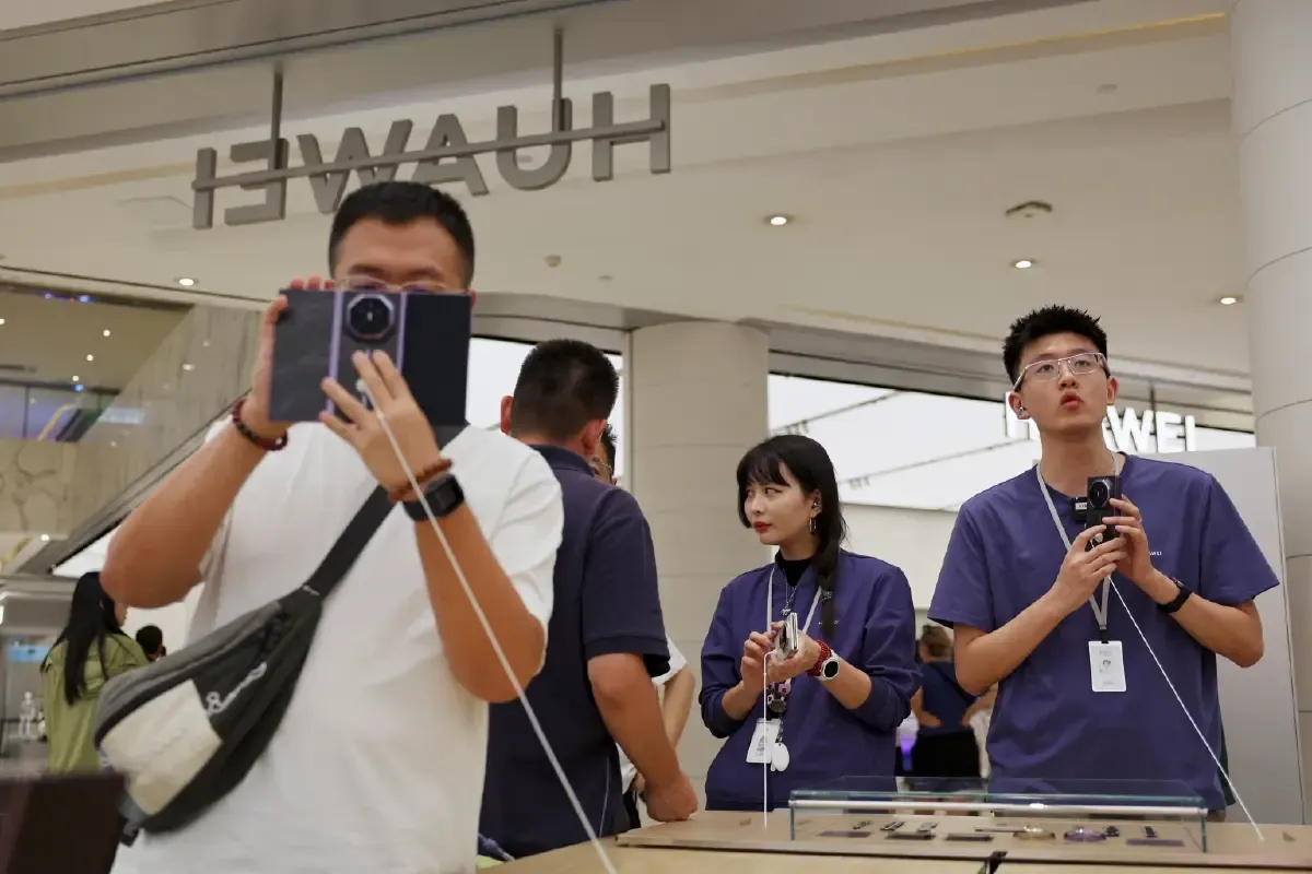 Xiaomi 18 Fold vs Huawei Mate XT 2 ศึกเรือธงจอพับสายประสิทธิภาพชนสายไตรโฟลด์