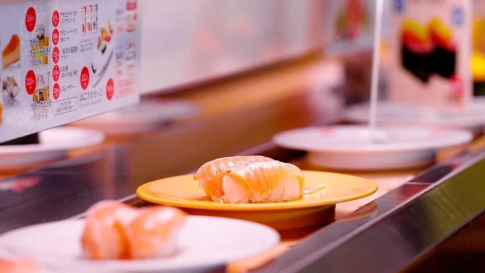 ซูชิสายพานเกิดมาได้อย่างไร จากไอเดียคนๆ เดียวสู่อุตสาหกรรมหมื่นล้านเยน
