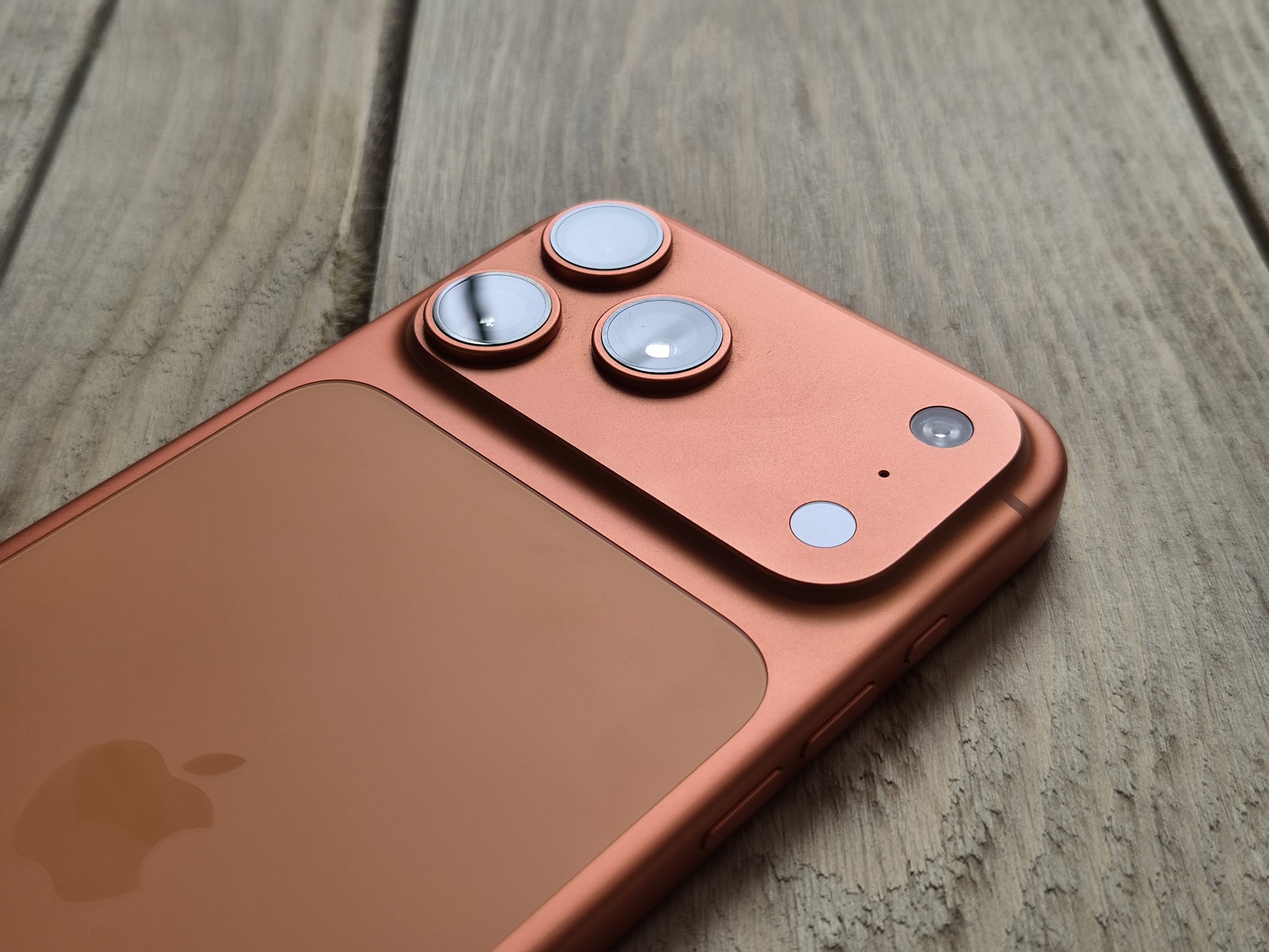 iPhone 15 Pro Max ยังคุ้มไหม เมื่อใช้จริงครบปี