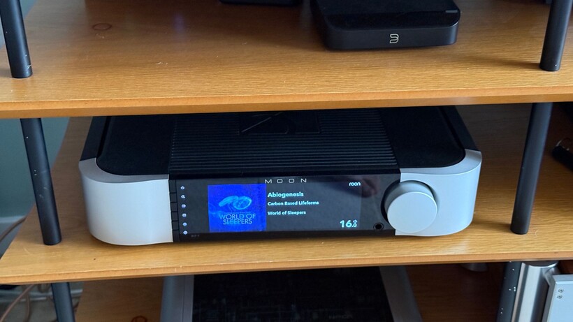 เปรียบเทียบเครื่องขยายเสียง compact ระดับไฮเอนด์ Moon 371, Yamaha NX-70A และ AVID Accent