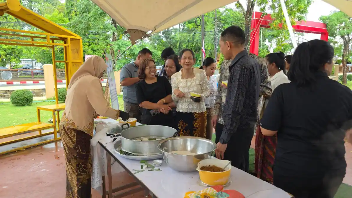 ขนมดัวร์บุรีและขนมปูตูปีริง มรดกขนมสตูลที่ฟื้นคืนชีวิต