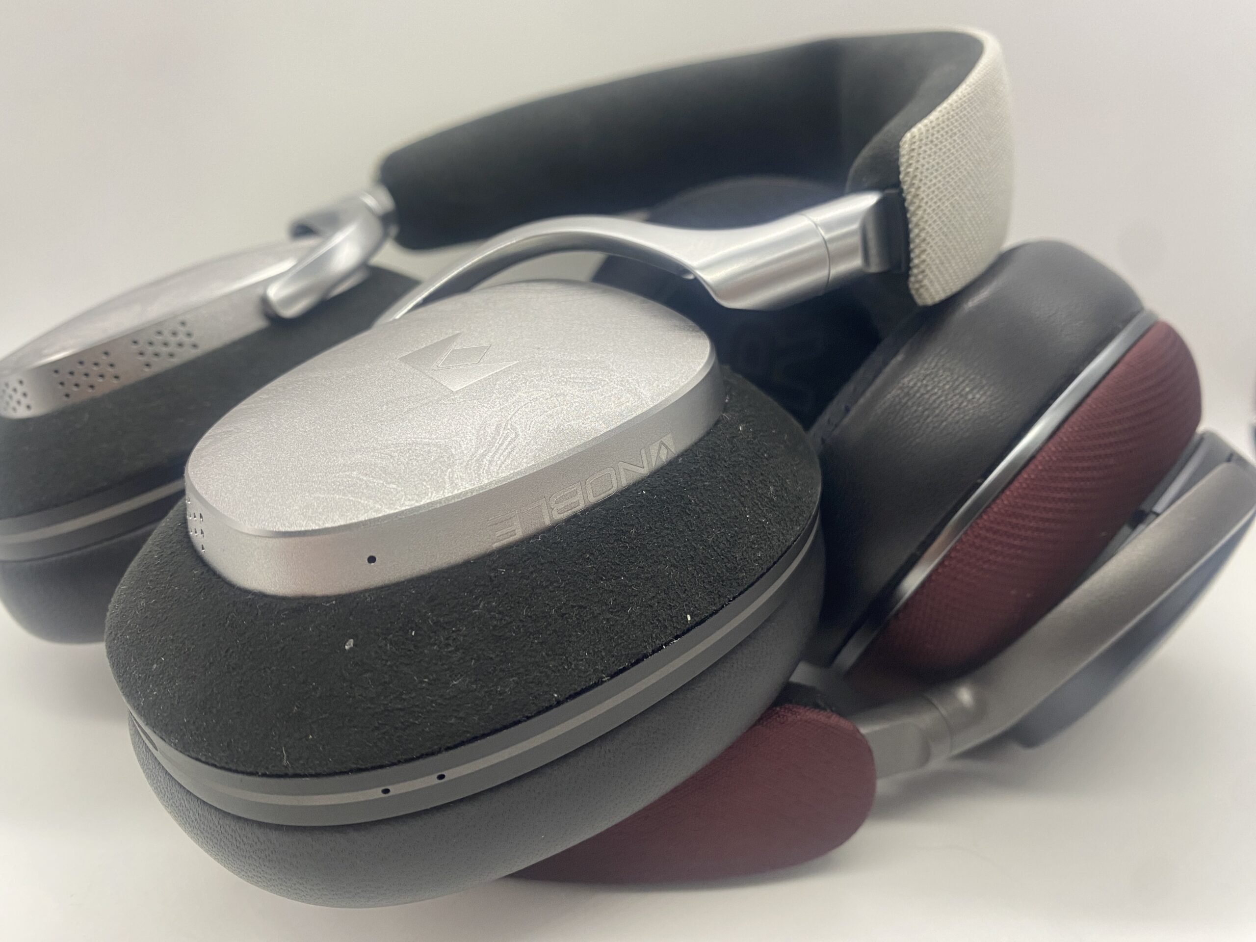 เปรียบเทียบไดรเวอร์ Tribrid Nine-Driver IEM กับดีไซน์ Multi-Driver แบบดั้งเดิม