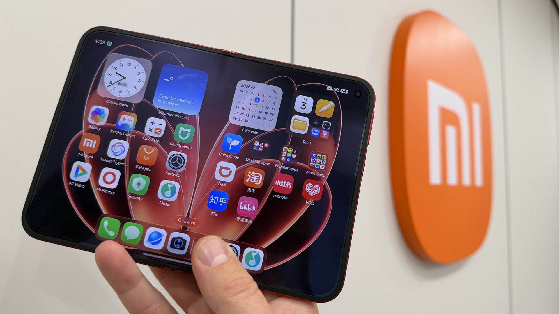 Xiaomi 18 Fold ชนตรง Samsung Z Fold และไอโฟนพับได้รุ่นแรก
