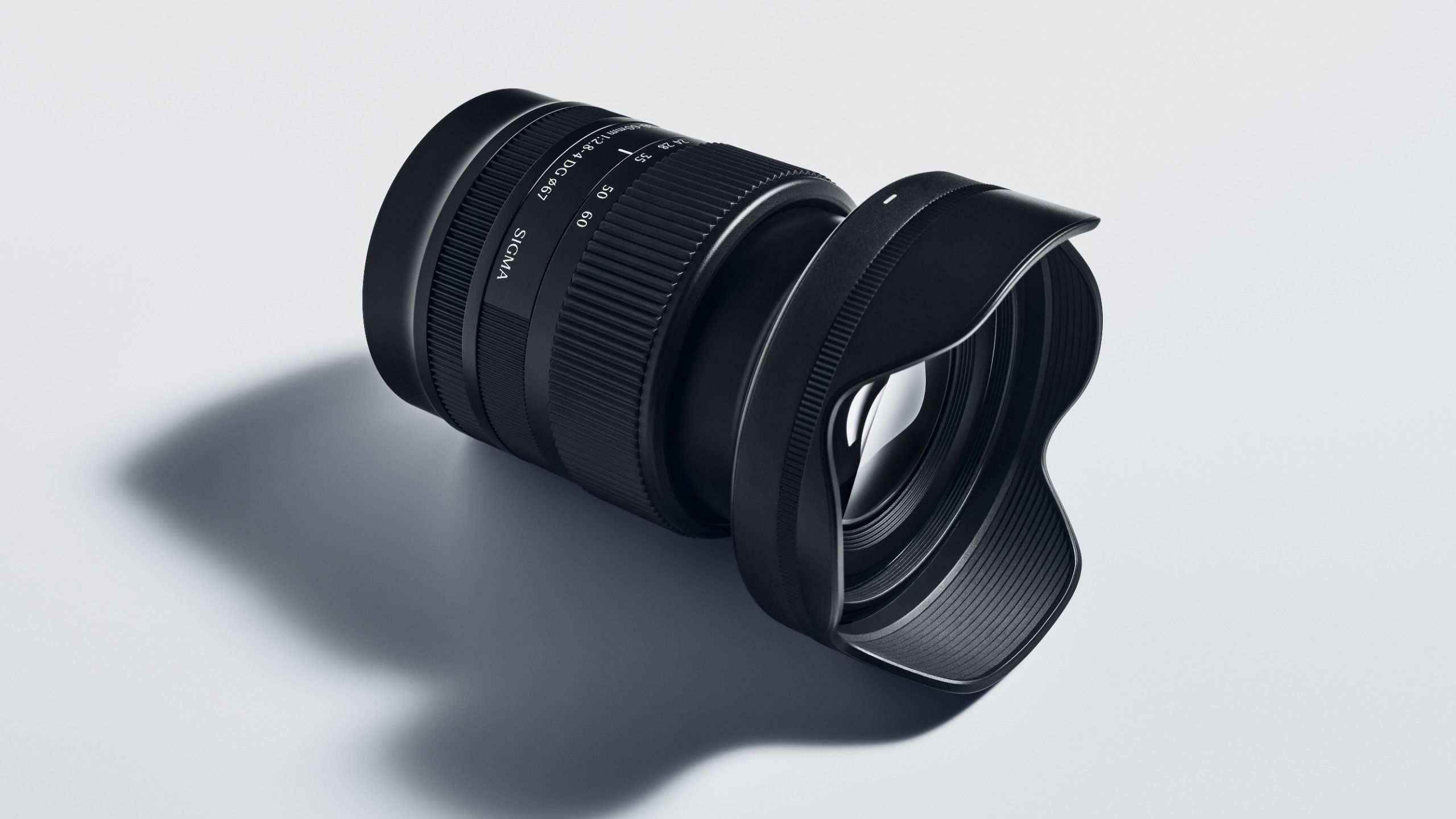 รีวิว Sigma 20-60mm f/2.8-4 DG Contemporary ซูมแบบกะทัดรัดที่พร้อมแทนเลนส์คิต