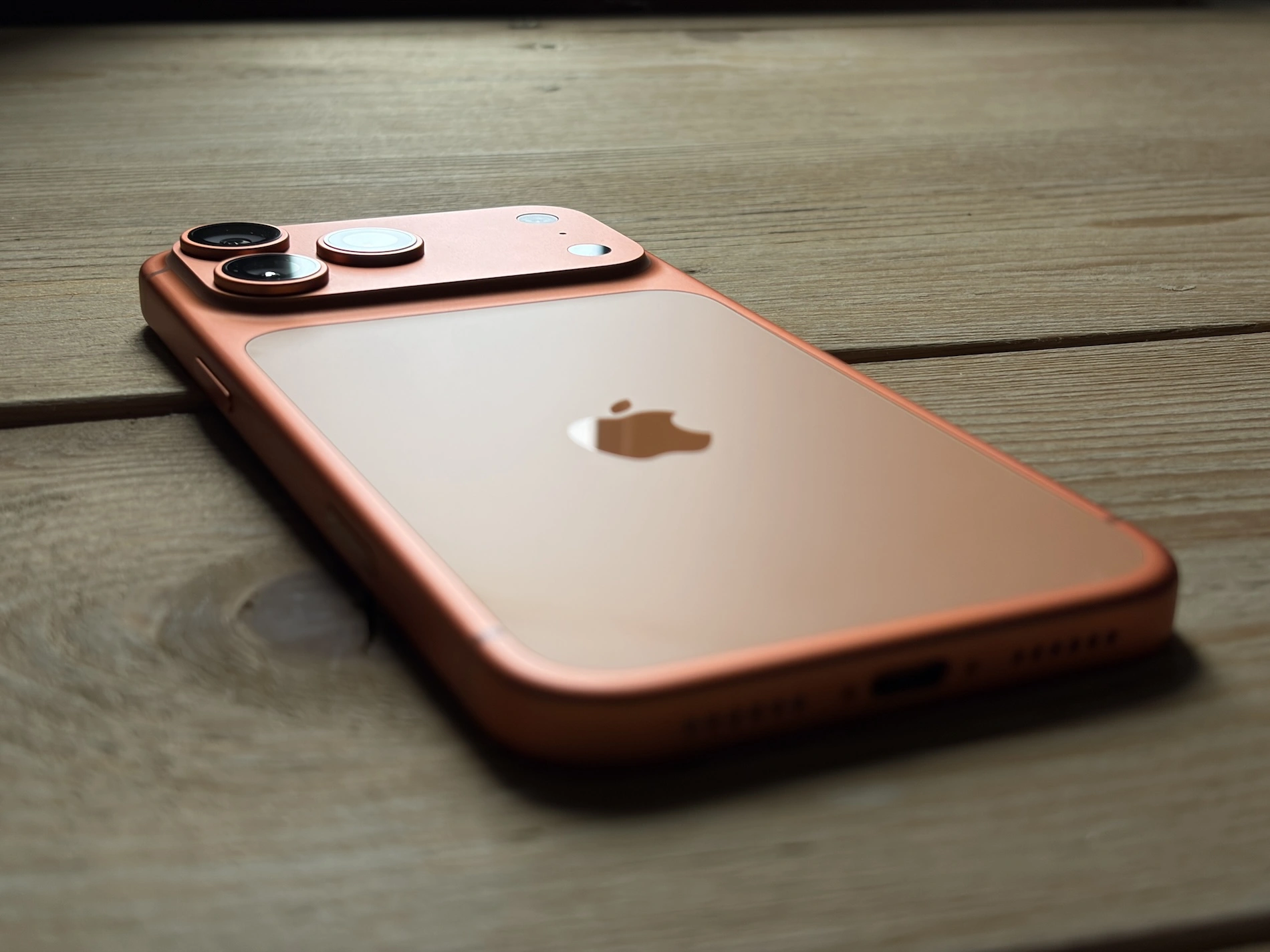 iPhone 15 Pro Max รีวิวหนึ่งปีผ่านไป ยังคุ้มไหมในยุคเรือธงรุ่นใหม่