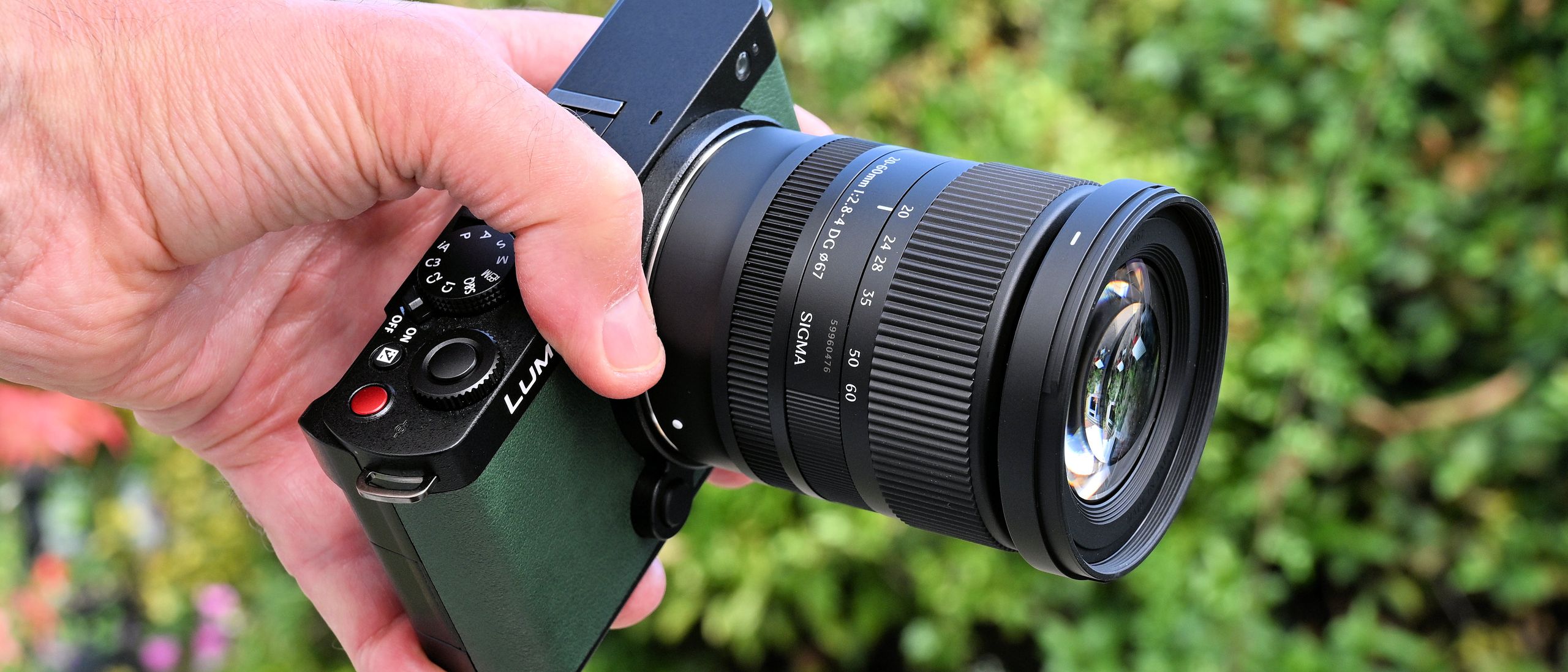 รีวิว Sigma 20-60mm f/2.8-4 DG Contemporary ซูมแบบกะทัดรัดที่พร้อมแทนเลนส์คิต