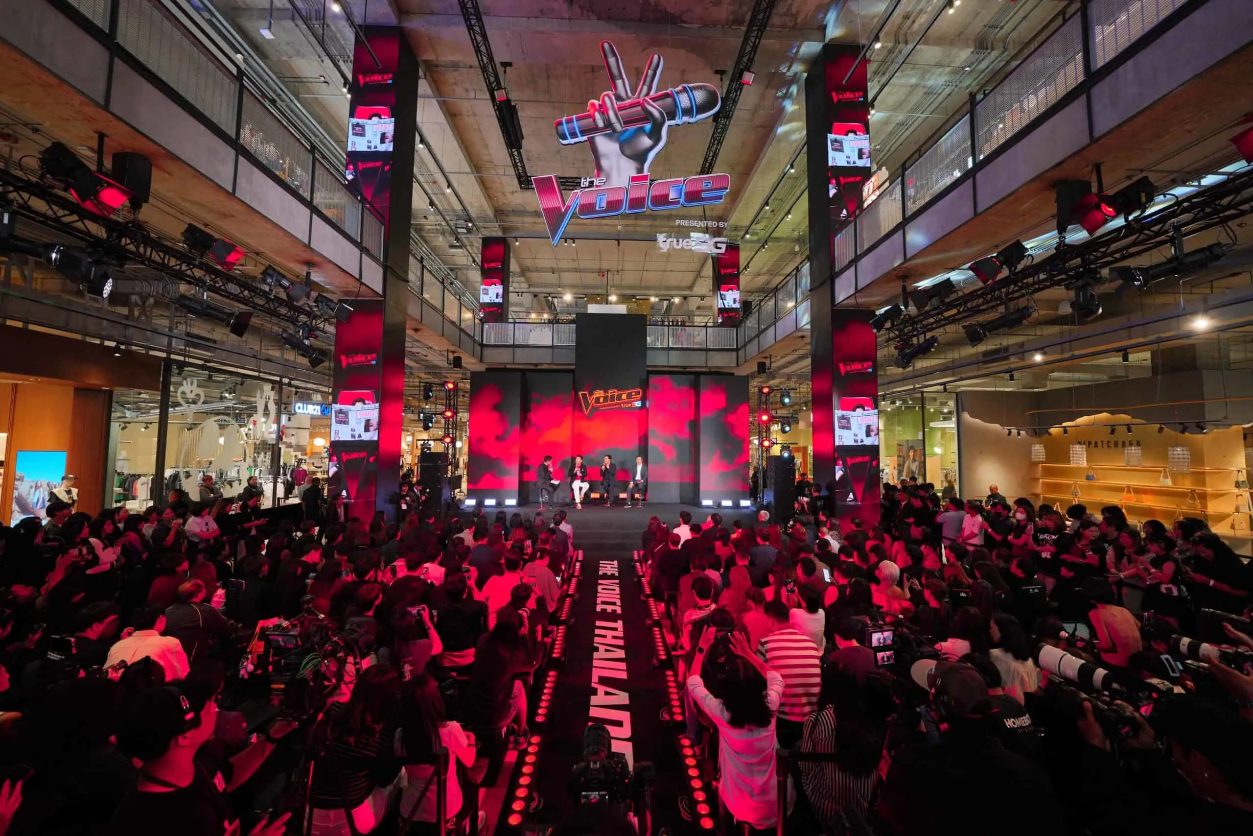 8 โค้ชตัวท็อปคืนเวที The Voice TRUEgether