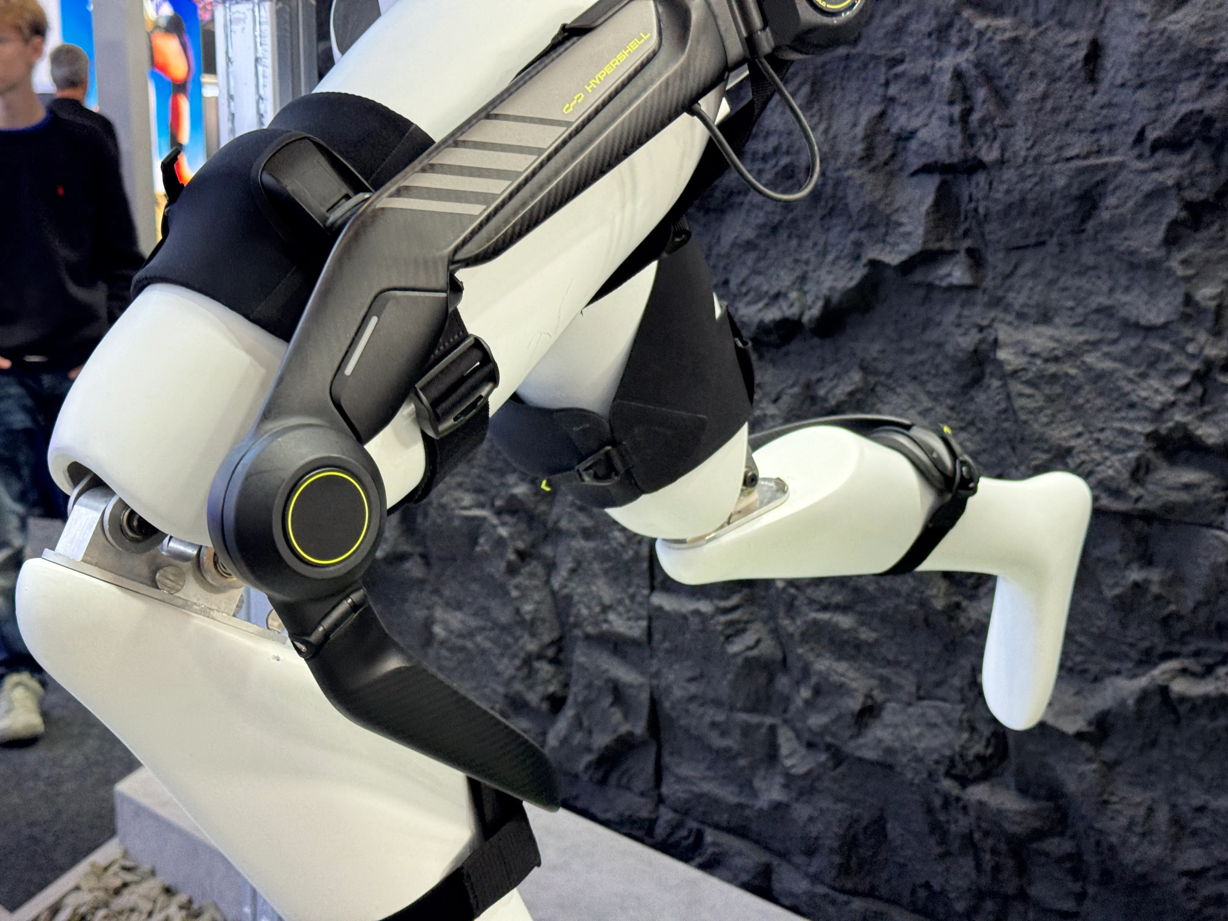 เมื่อขาได้พลัง: exoskeleton เปลี่ยนโลกฟิตเนสกลางแจ้ง