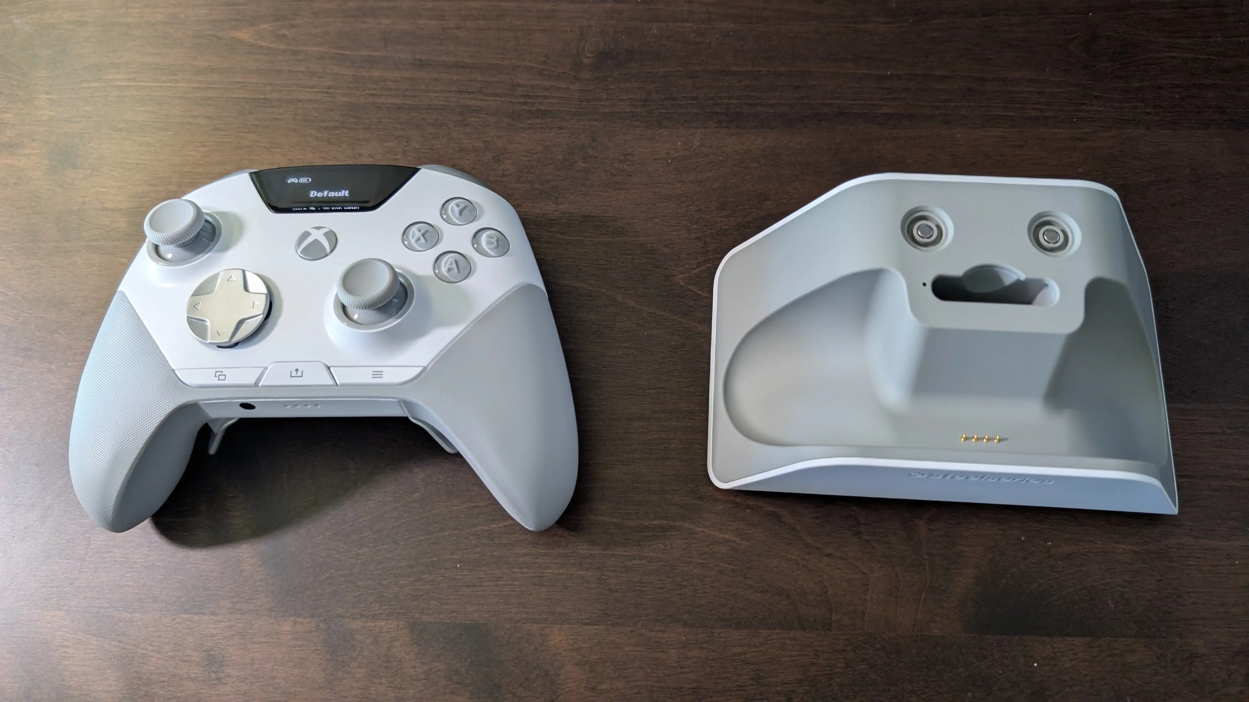 SteelSeries Aeon Pro เกมมิ่งแพดแบตเตอรี่สลับได้ที่แข่งขันระดับโปร