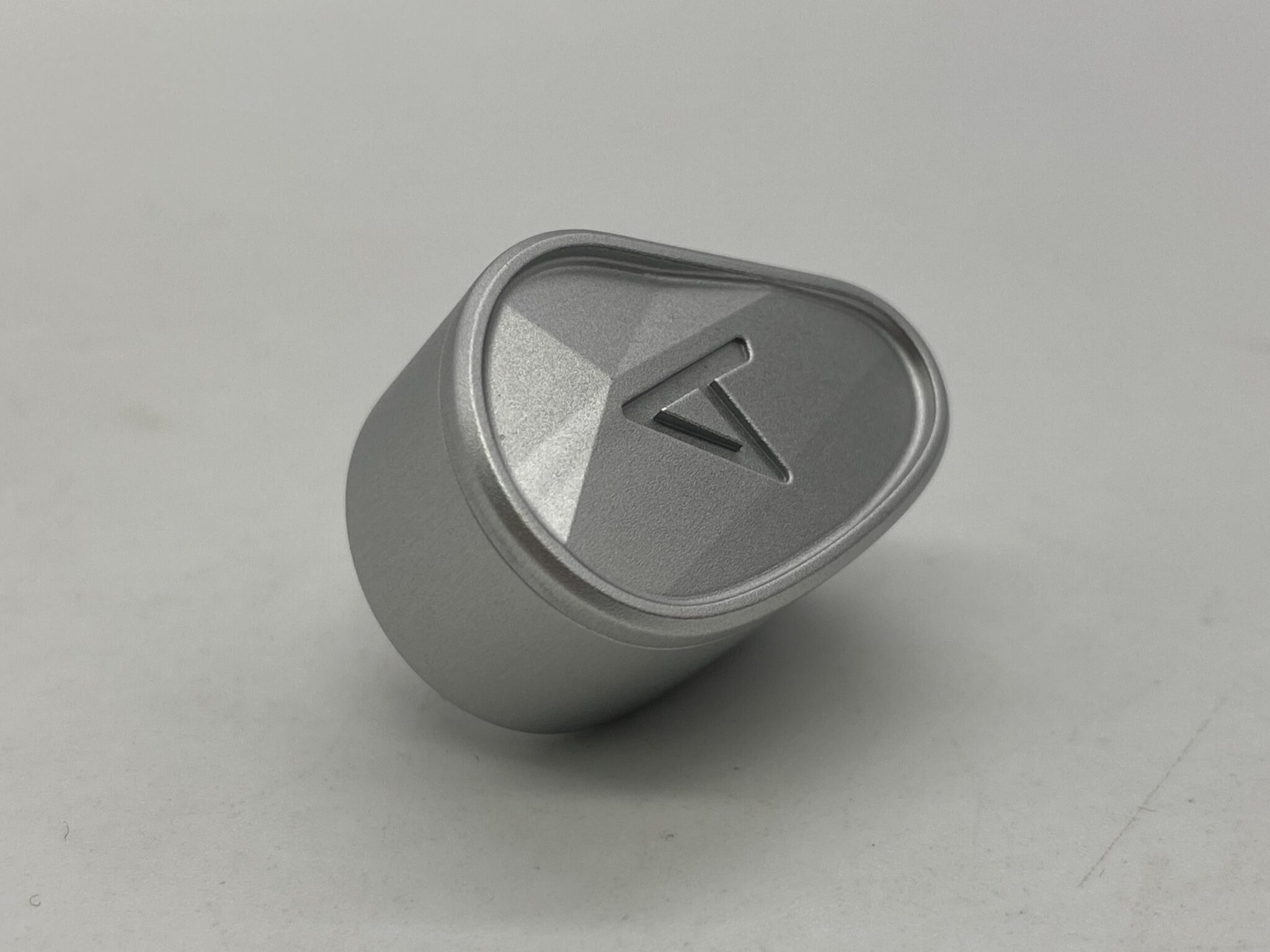 Nine-Driver Tribrid IEM ระดับแฟลกชิป เพื่อความแม่นยำเสียงระดับสตูดิโอ