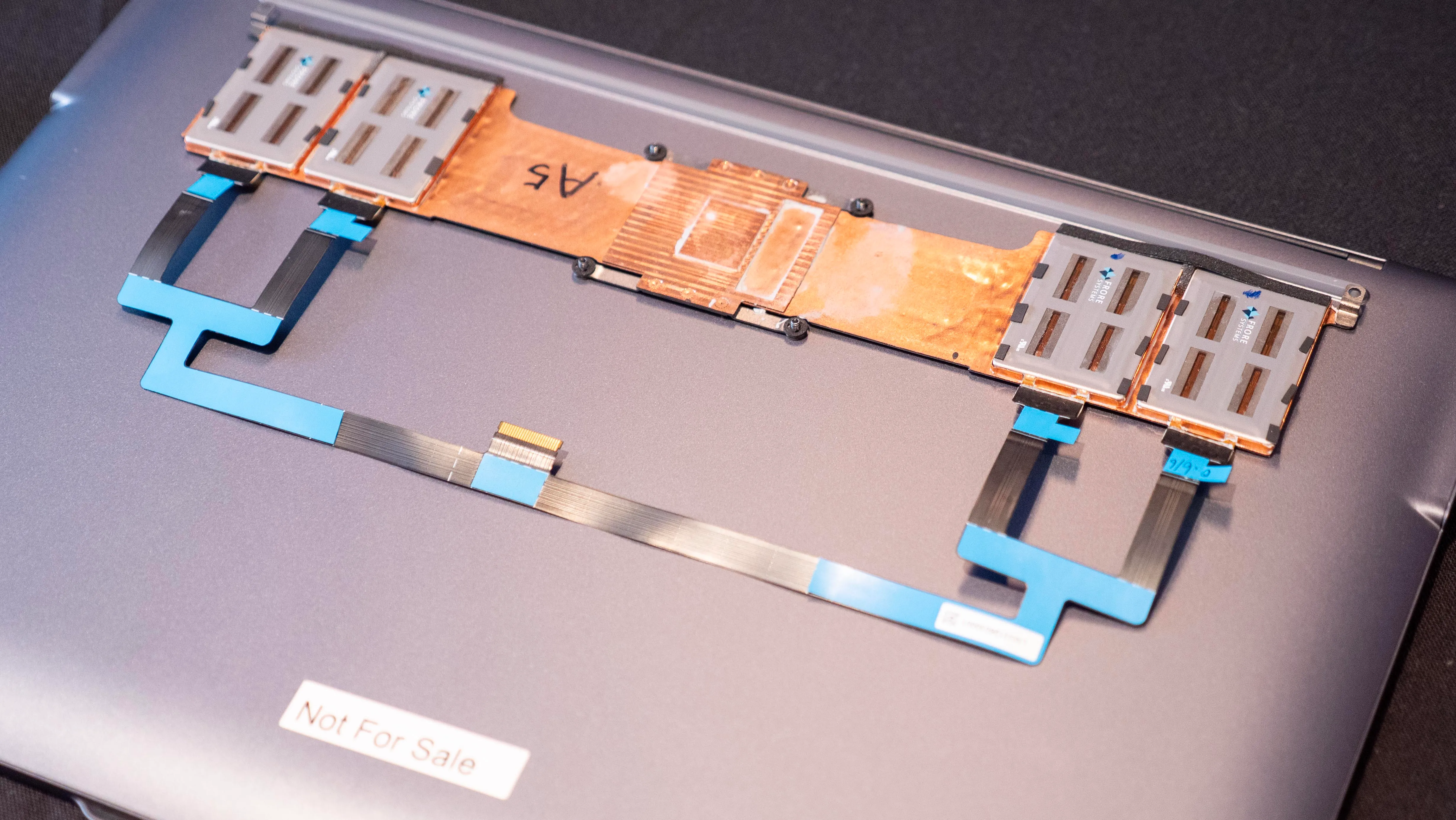 ยุคใหม่ของโน้ตบุ๊กเงียบสนิทด้วย Lenovo Active Flow และ solid-state cooling