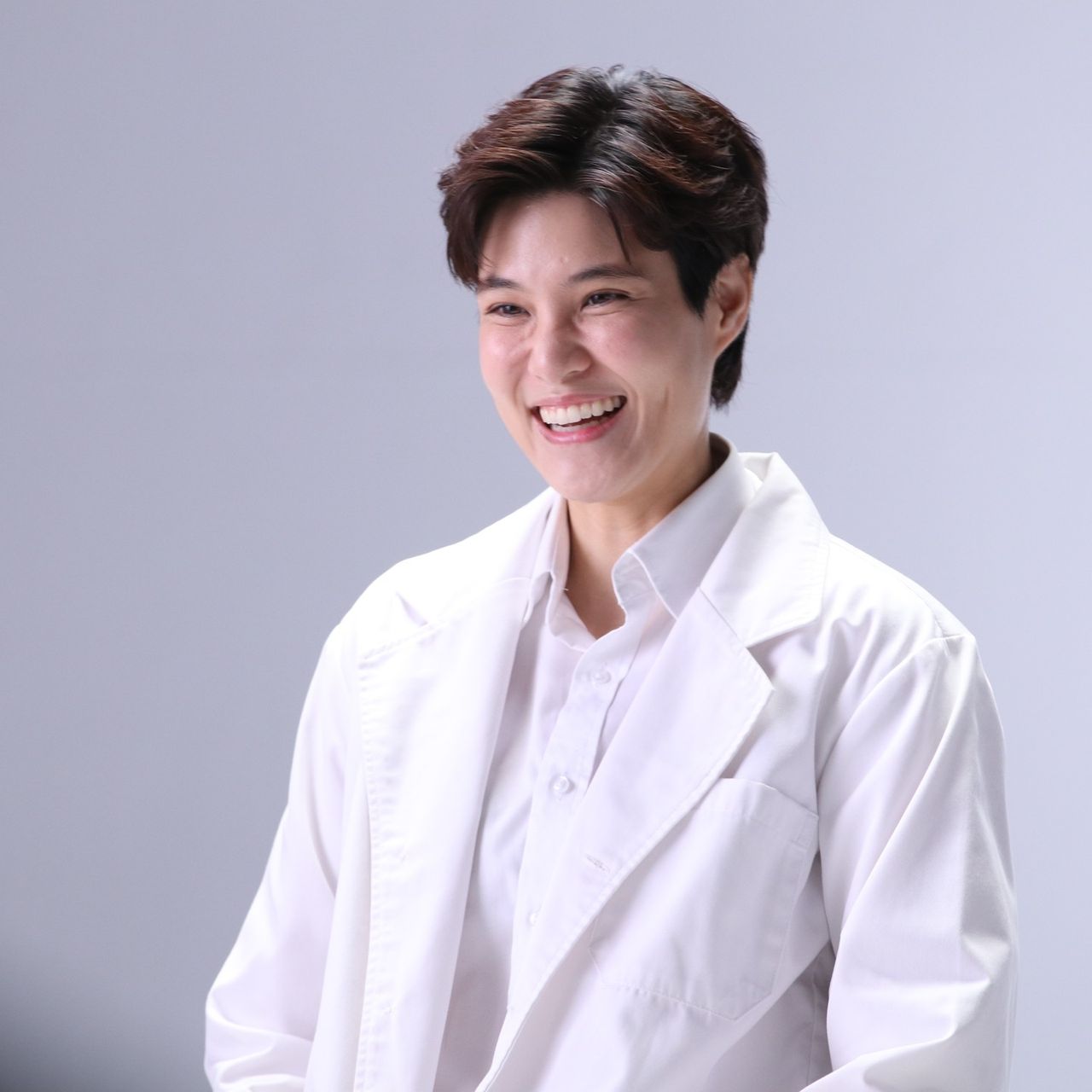 จากหักดิบถึงรักตัวเอง จุดเปลี่ยนชีวิตของคนบันเทิงที่เลิกบุหรี่สำเร็จ