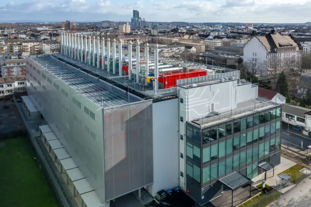 ทำไม Data Center กลายเป็นคอขวดการเติบโตของ AI และ Cloud