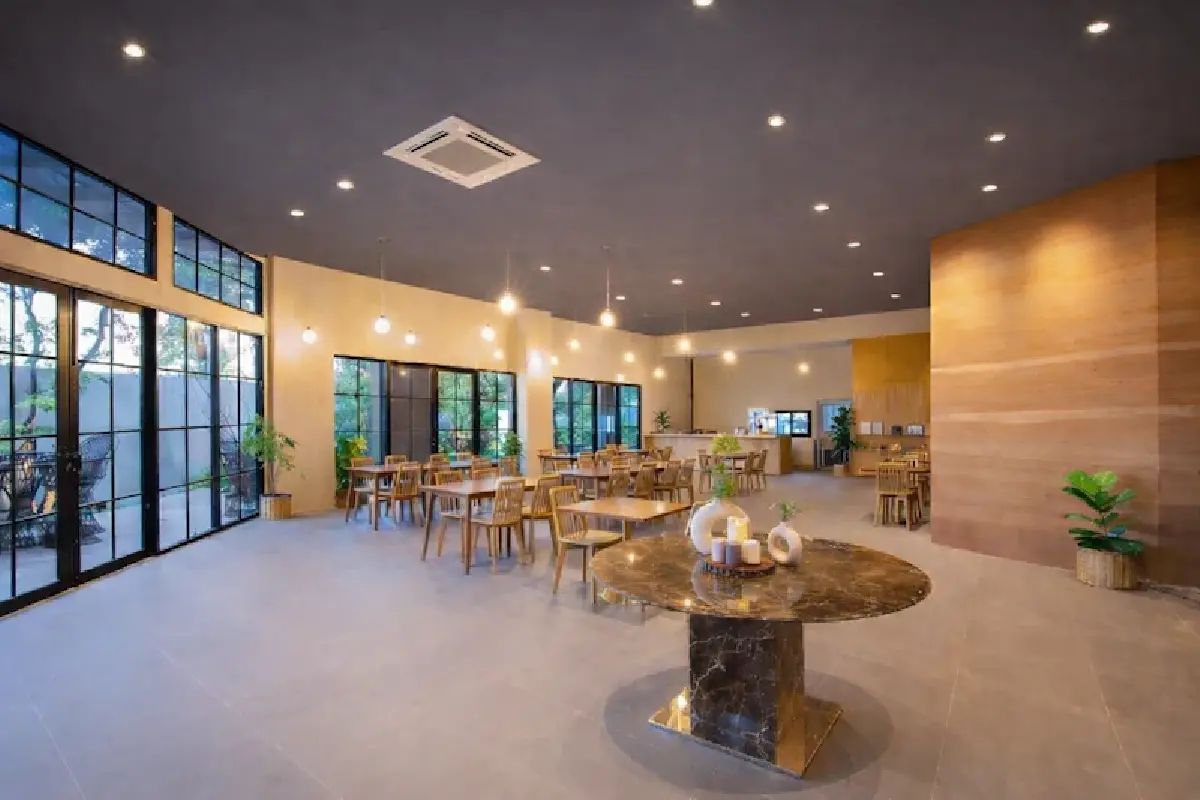 ท่องเที่ยวเมืองรองกำลังขึ้นหม้อ เมื่อโรงแรมและค้าปลีกแห่ลงทุน
