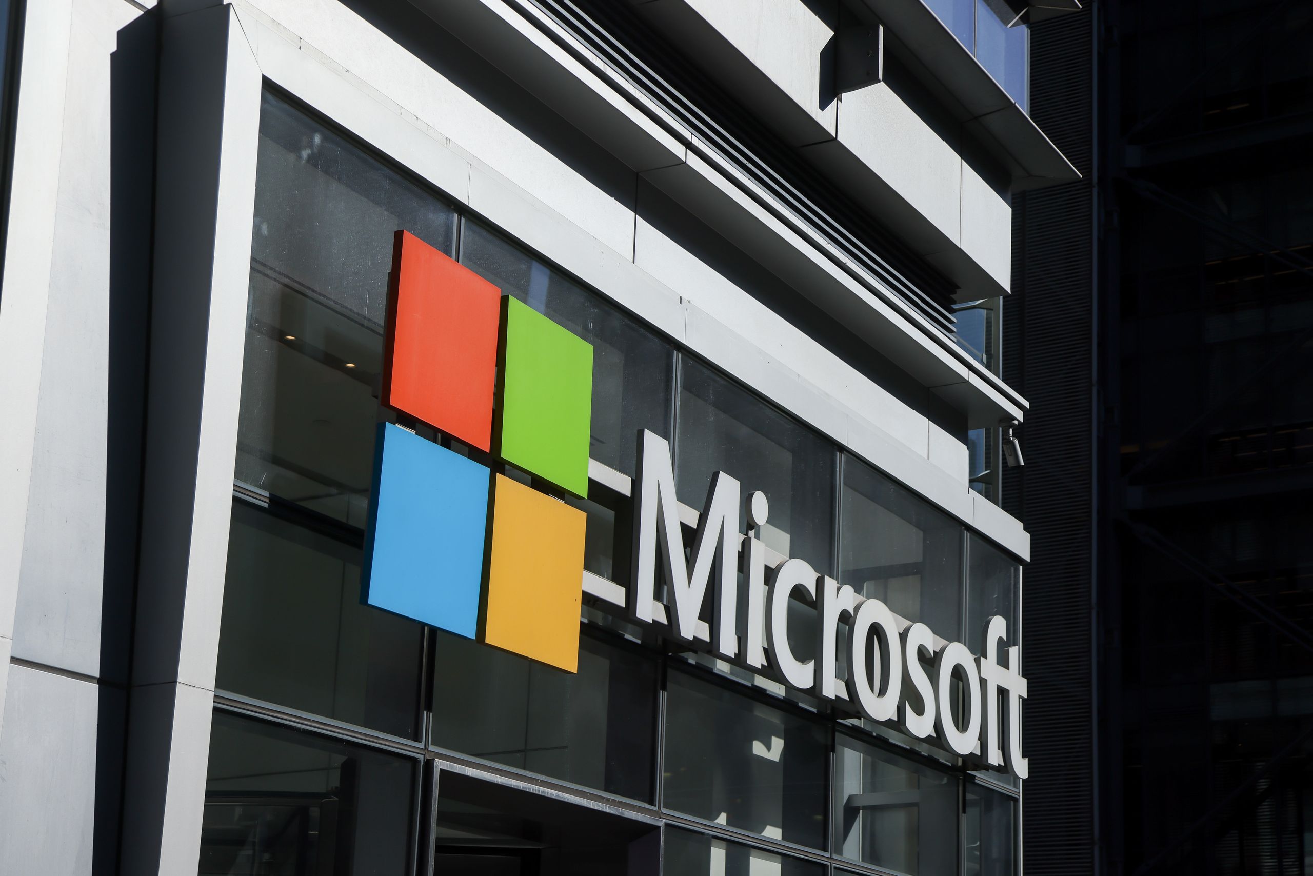 AI เร่งเครื่อง Patch Tuesday อัด 974 แพตช์ สั่นสะเทือนความมั่นคง Windows 11