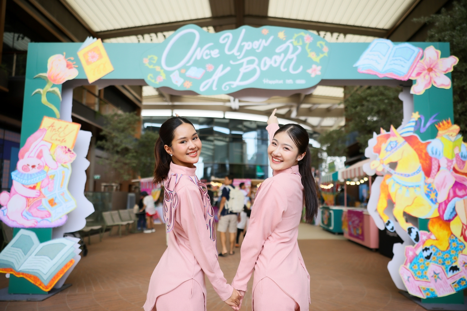 เทศกาลหนังสือและศิลปะ Once Upon A Book สำหรับครอบครัวท่ามกลางธรรมชาติ