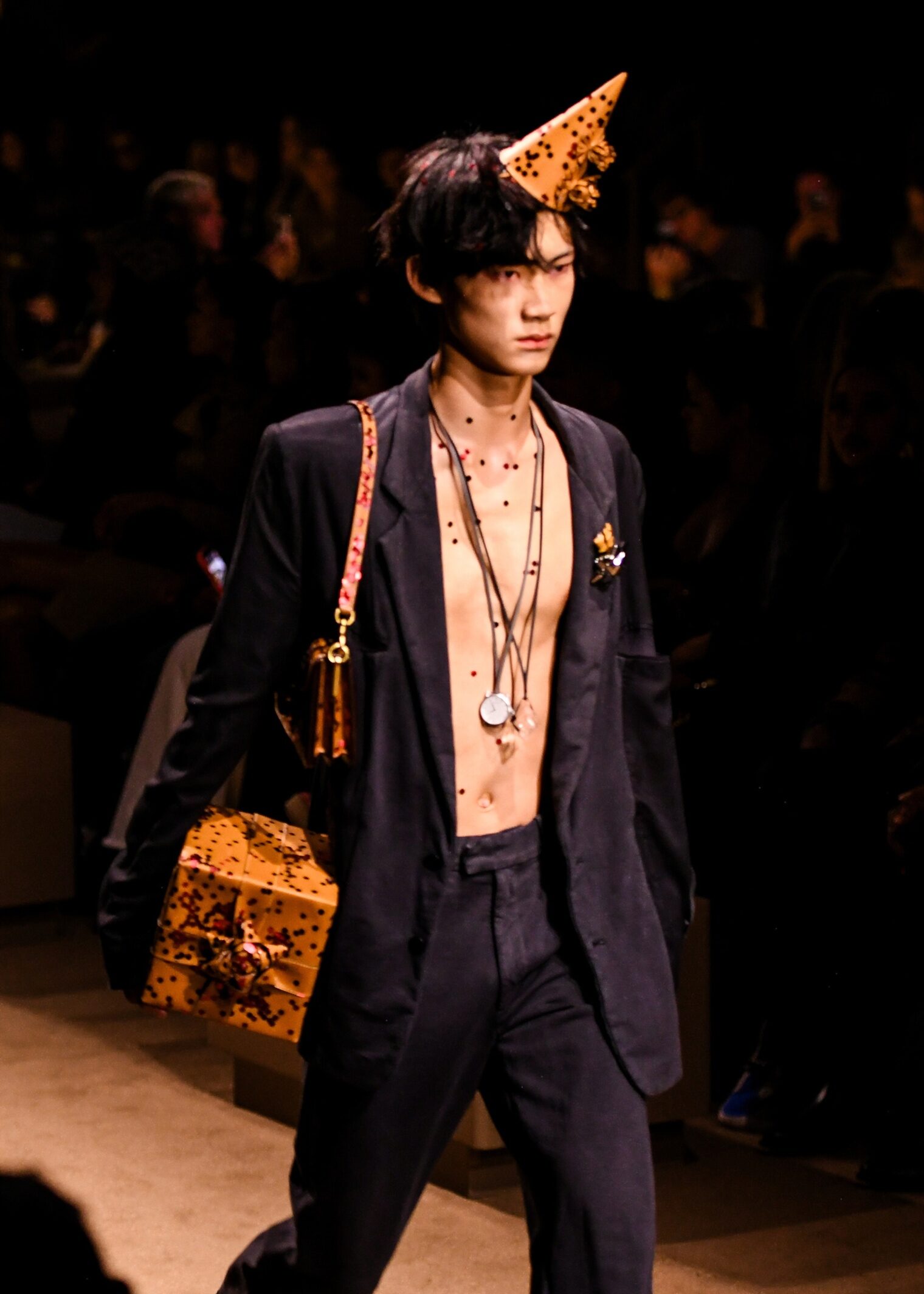 เมื่อรันเวย์กลายเป็นงานฉลอง ครบรอบ 85 ปีของ Coach