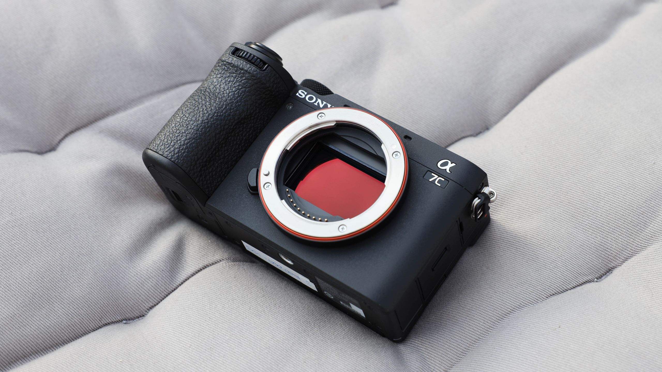 กล้อง Sony A7V mirrorless full-frame ลดราคาหายาก น่าซื้อแค่ไหน