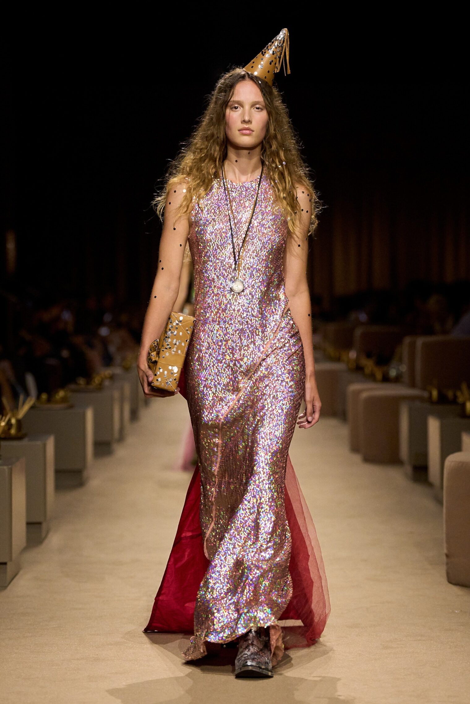 Coach Spring 2027 ฉลอง 85 ปีบนรันเวย์นิวยอร์กแบบมีทิศทาง