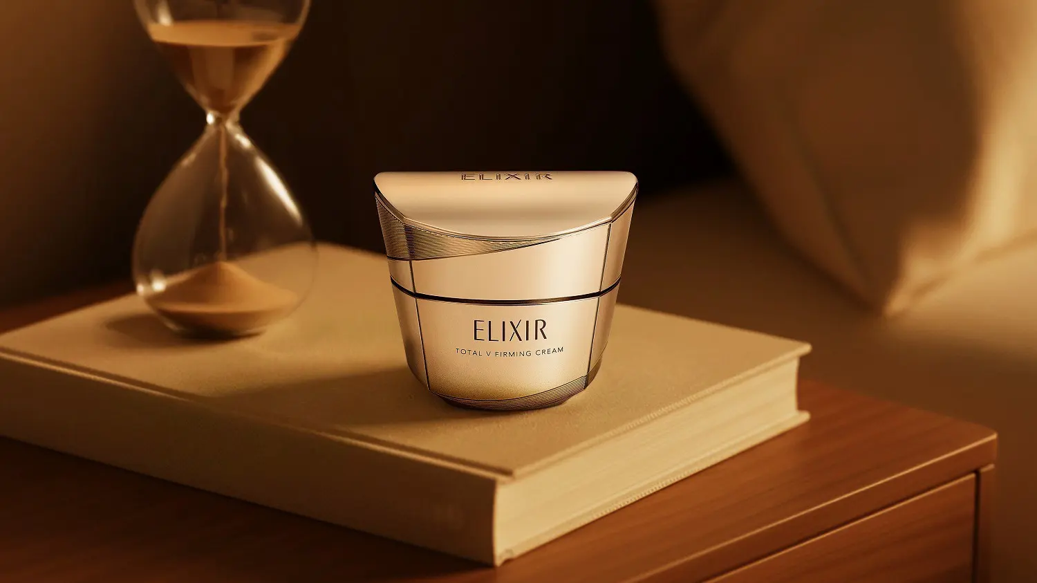 Ring Collagen เทคโนโลยีใหม่ที่เล็งตรงปัญหาผิวหย่อนคล้อยในครีมยกกระชับ ELIXIR Total V