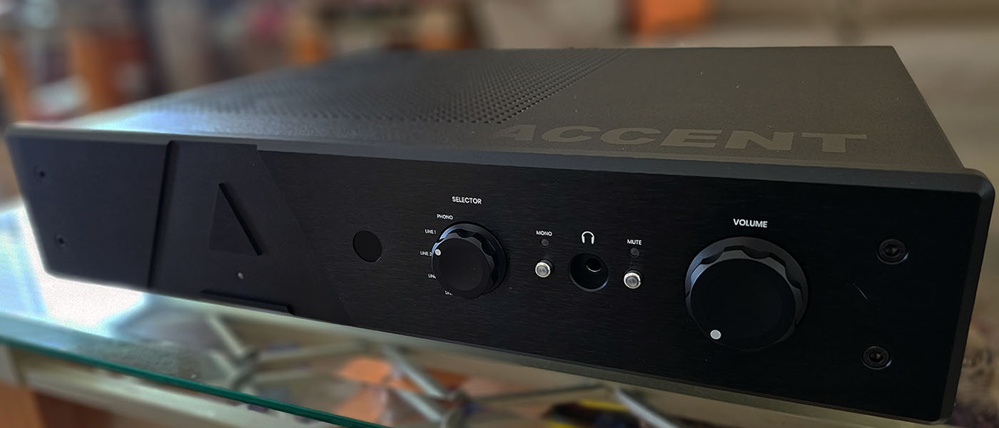 เปรียบเทียบเครื่องขยายเสียง compact ระดับไฮเอนด์ Moon 371, Yamaha NX-70A และ AVID Accent
