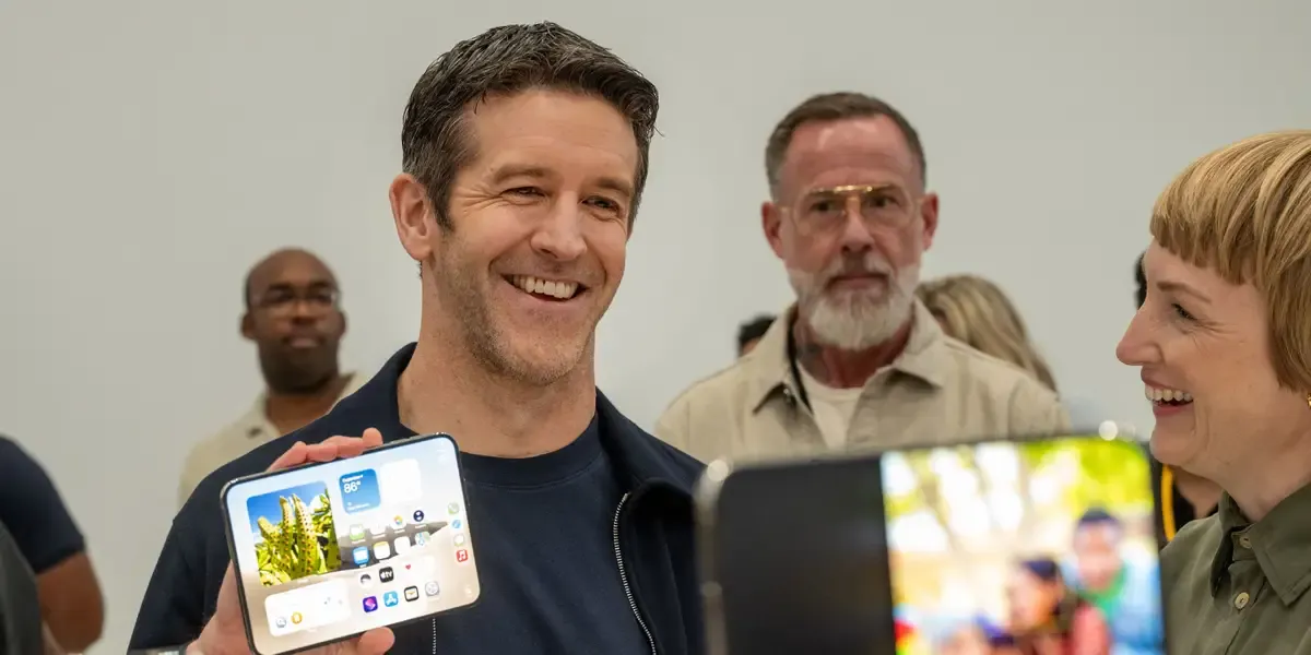 iPhone Duo vs iPhone 18 Pro Max เลือกนวัตกรรมพับได้หรือเรือธงคลาสสิก