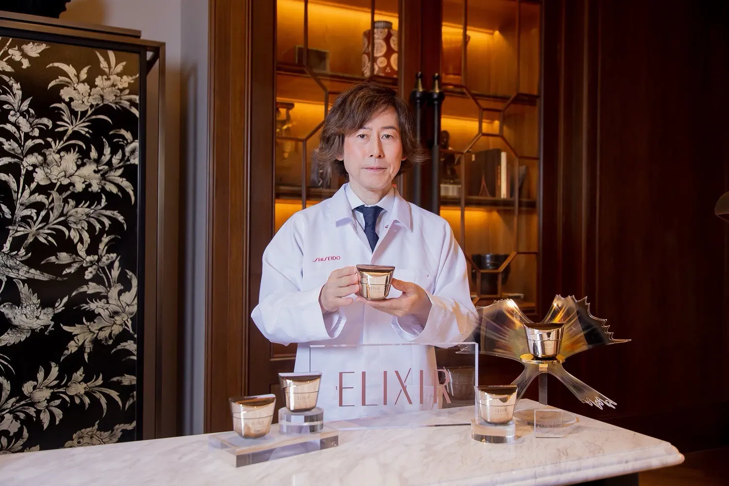 Ring Collagen เทคโนโลยีใหม่ที่เล็งตรงปัญหาผิวหย่อนคล้อยในครีมยกกระชับ ELIXIR Total V