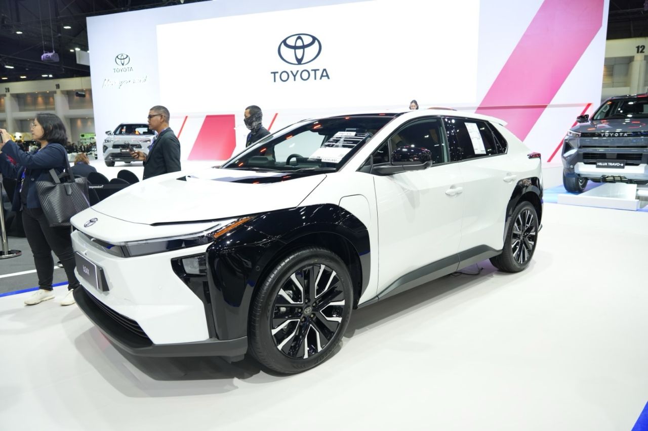 Toyota bZ4X ดอกเบี้ย 0% 84 เดือน คุ้มสุดในกลุ่ม SUV ไฟฟ้า