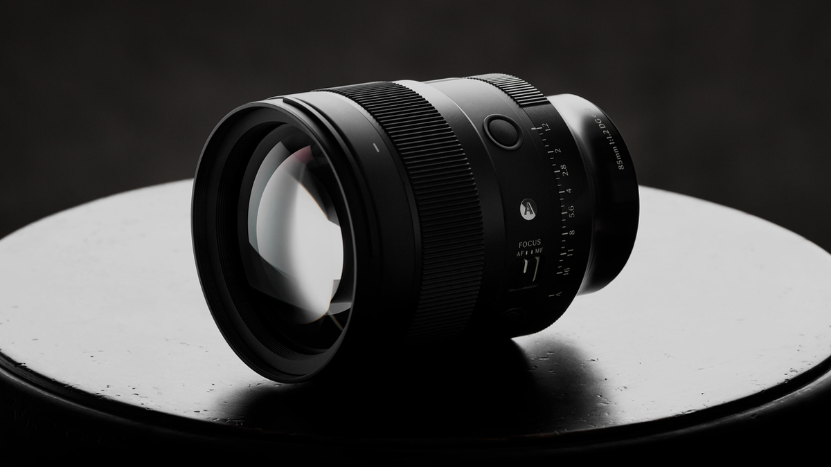 เทียบ Sigma 85mm f/1.2 DG Art กับ Canon RF 85mm f/1.2L เลนส์เพอร์ตเรตไวแสงเลือกอะไรดี
