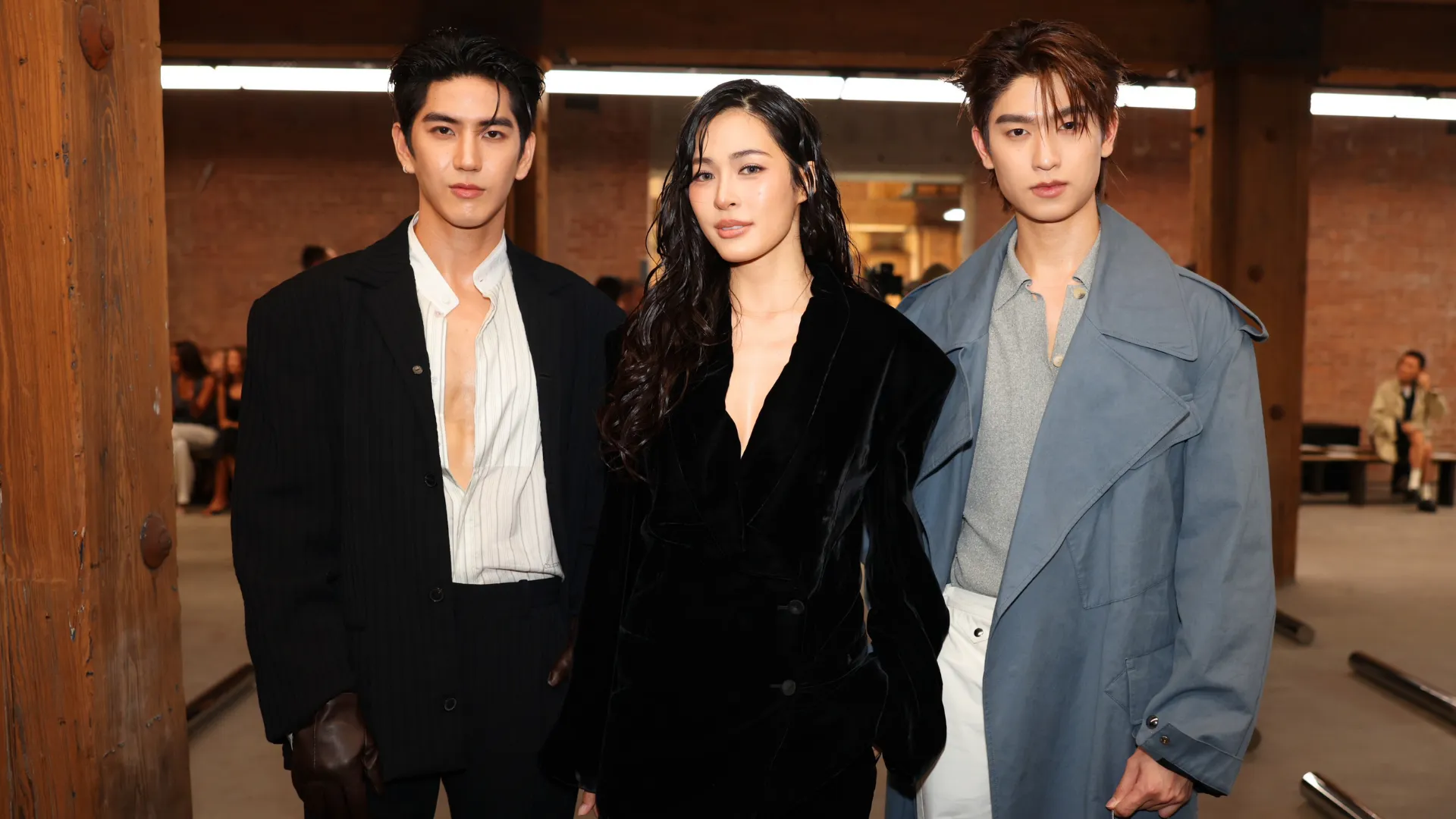 สามดาวบันเทิงบนฟรอนต์โรว์ Calvin Klein SS27 ที่นิวยอร์ก