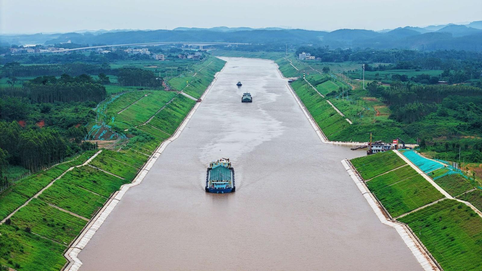 คลองผิงลู่ย่นเวลาเรือครึ่งหนึ่ง พลิกเส้นทางการค้าจีน-อาเซียน