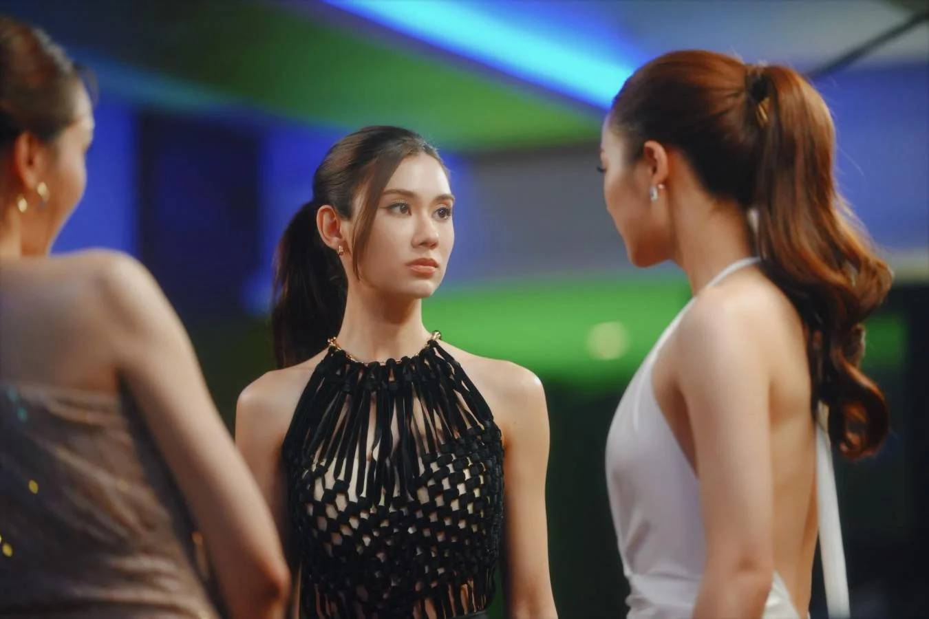 Opposites Attract ในซีรีส์ยูริไทย PLS Love รักได้ไหม เคมีต่างขั้วที่กำลังมาแรง