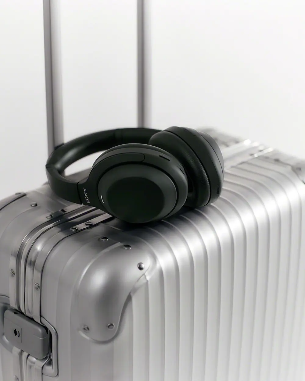 เปรียบเทียบหูฟังไร้สายโซนี่ 3 ระดับ WH-1000XM4C vs WH-CH730N vs WH-CH530
