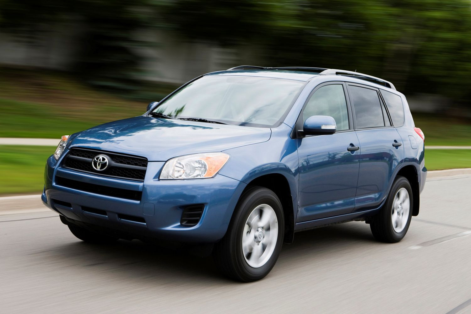 6 ปัญหาที่ต้องตรวจให้เจอก่อนซื้อ Toyota RAV4 มือสอง
