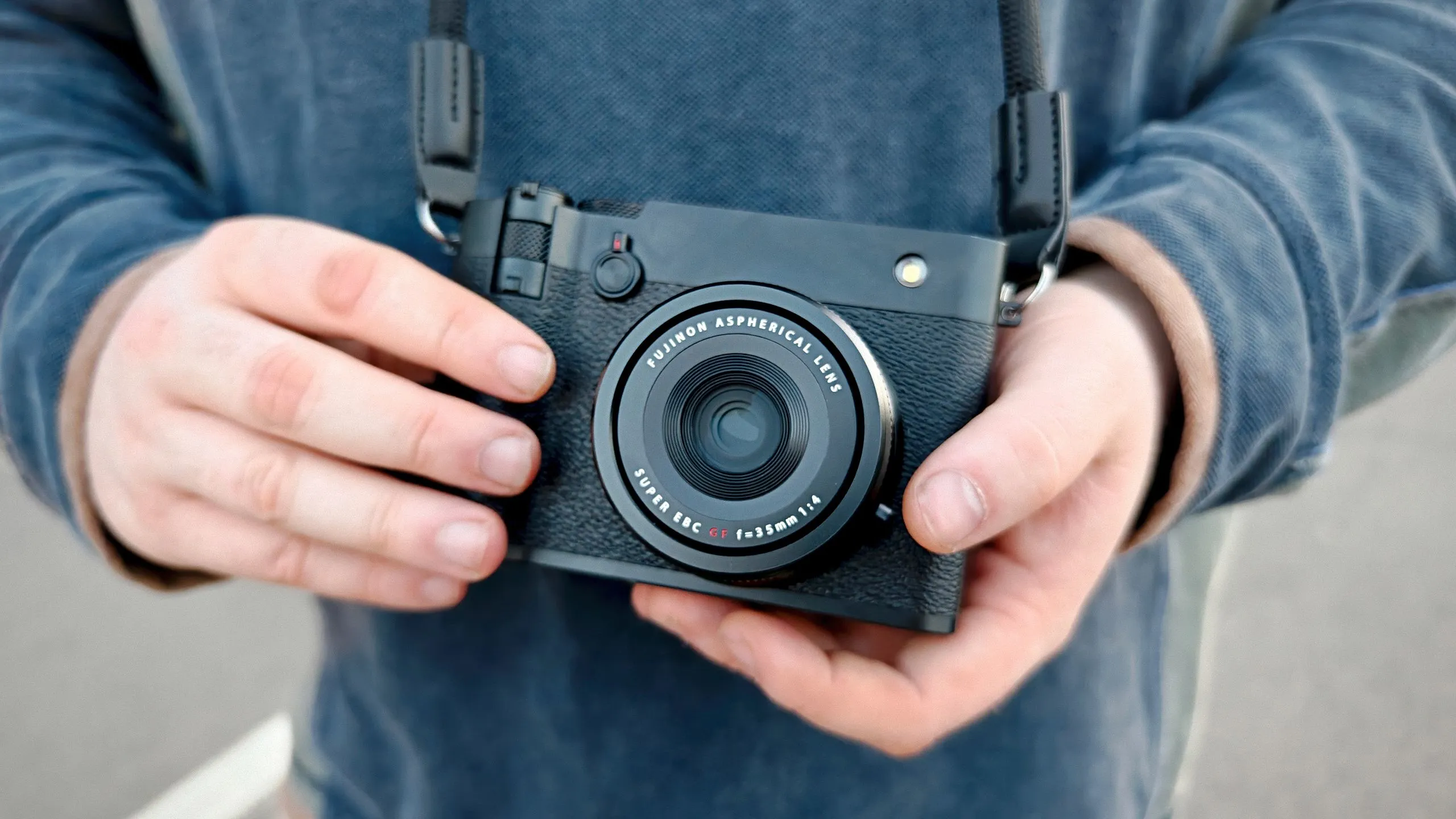 ชุดกล้องท่องเที่ยวที่ดีที่สุด เปรียบเทียบ Sony Fujifilm และระบบ APS-C