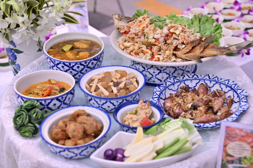 วิธีอาหารไทยขึ้นมาตรฐานสากลจากครัวท้องถิ่นสู่ตลาดอาหารอนาคต