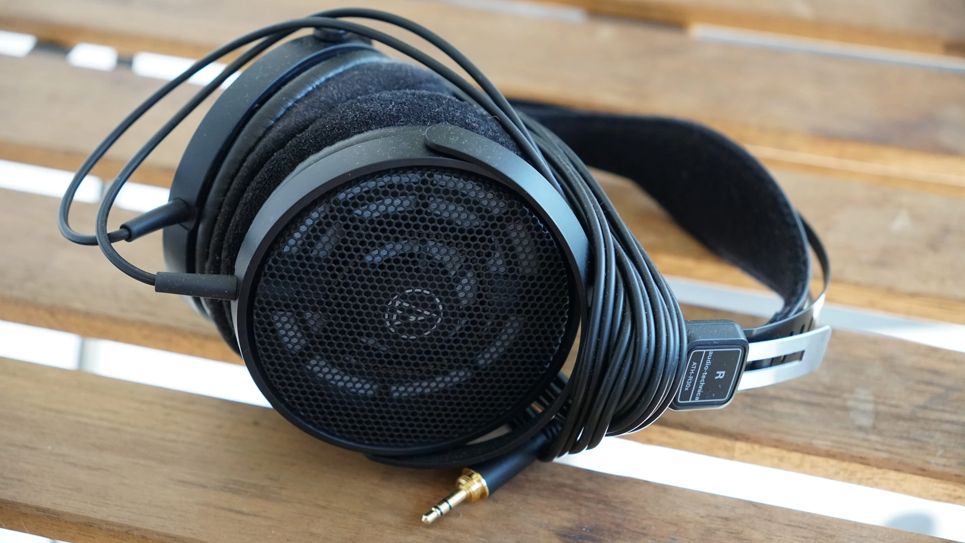 หูฟังเปิดสำหรับคลาสสิก Audio-Technica vs HiFiMAN เลือกตัวไหน