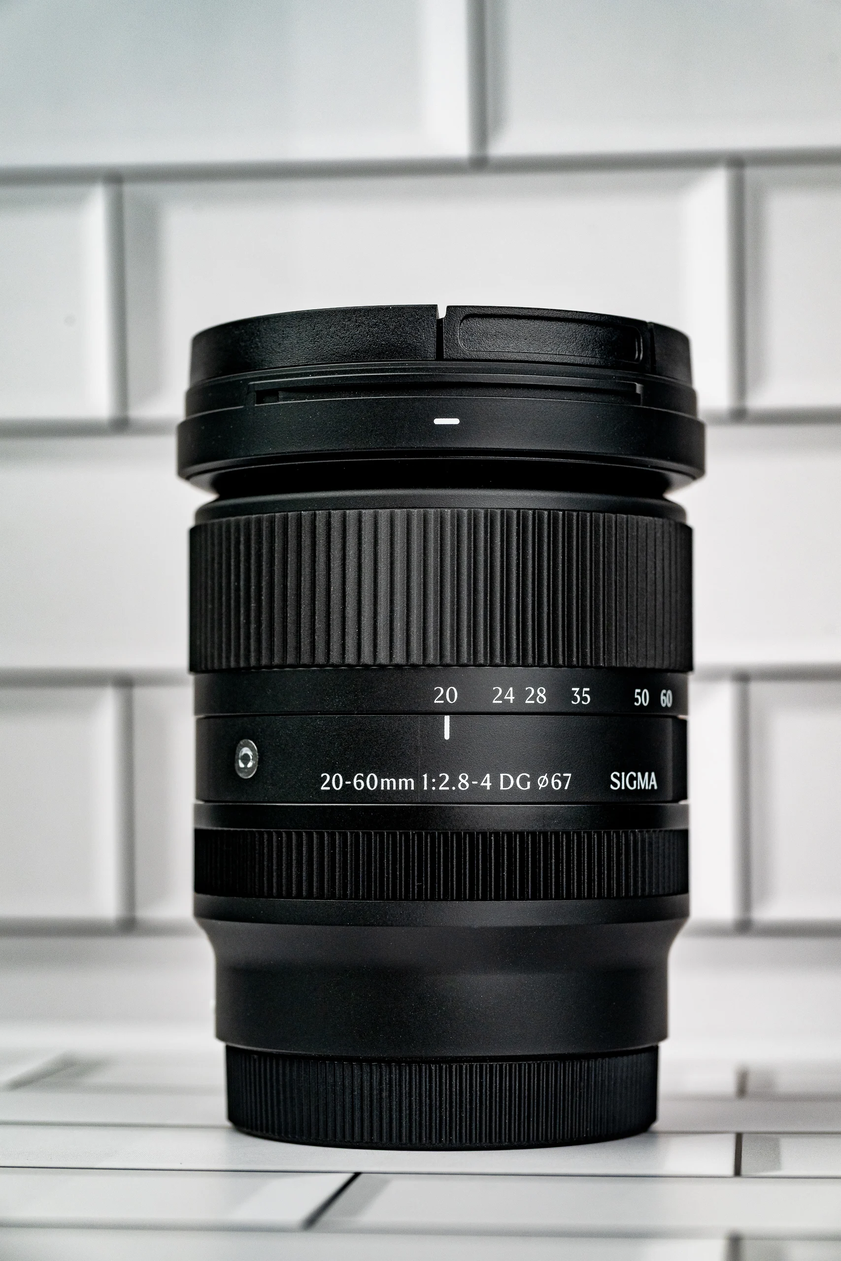 ศึกเลนส์ซูมเร็ว compact Sigma 20-60mm vs Samyang 24-60mm