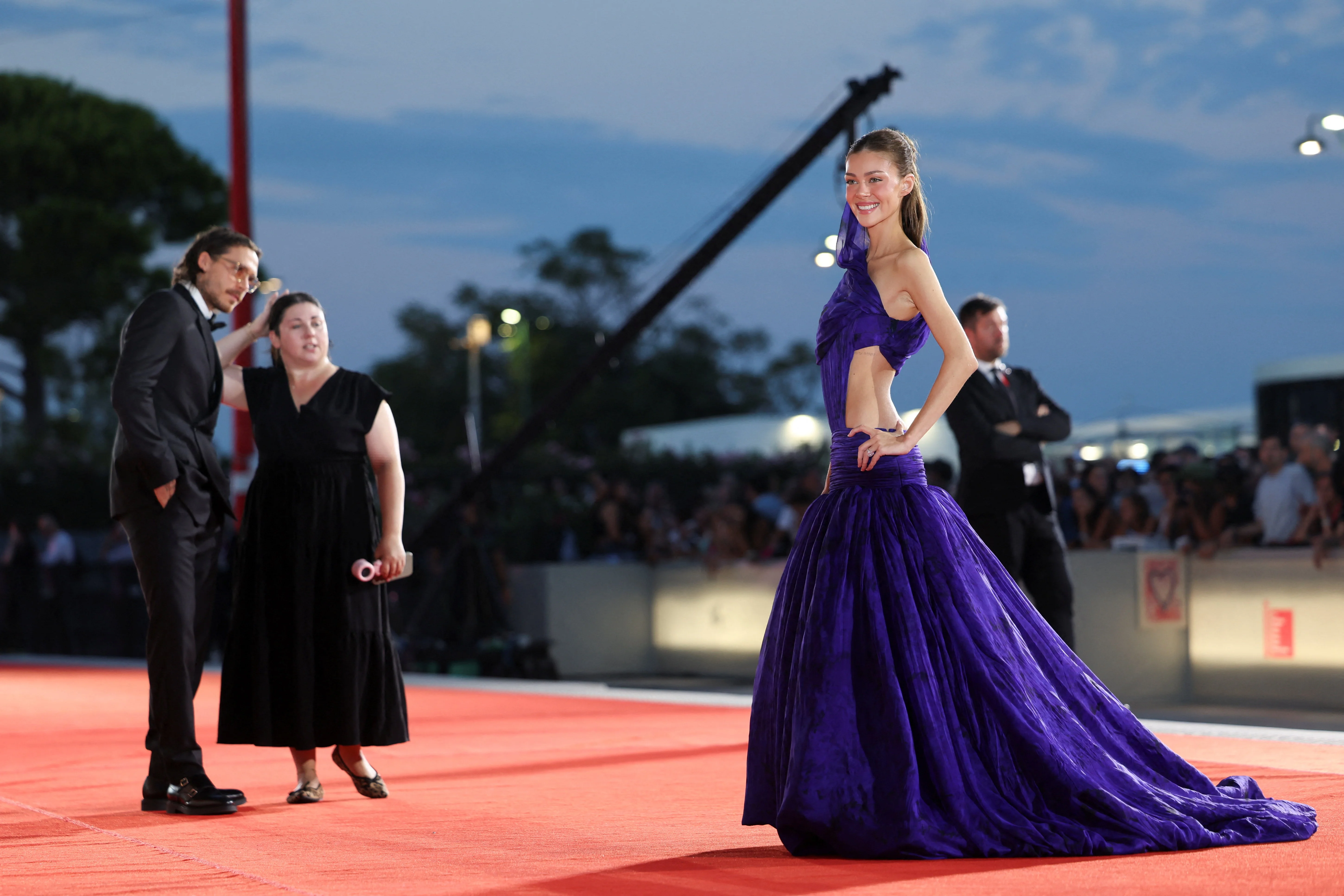 แฟชั่นพรมแดงเวนิสฟิล์มเฟสติวัล สัปดาห์ที่ดาราฮอลลีวูดนิยามคำว่ากลามและใส่สบาย