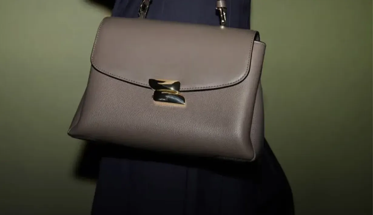 ทำไมแบรนด์ affordable luxury กำลังชนะแฟชั่นไฮเอนด์