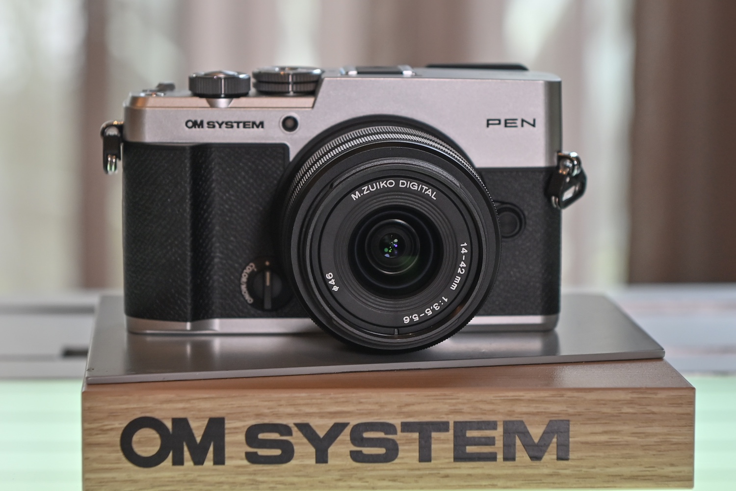 OM System PEN ชูยุทธศาสตร์ Creator Economy รุกกล้อง mirrorless พกพา