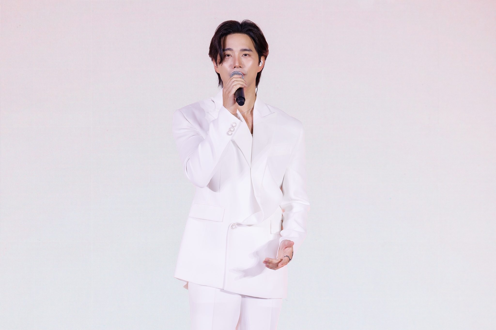 เมื่อเซเลบพาเข้าโคจรหน้าเด็ก แคมเปญความอ่อนเยาว์แบบหลายเจเนอเรชัน