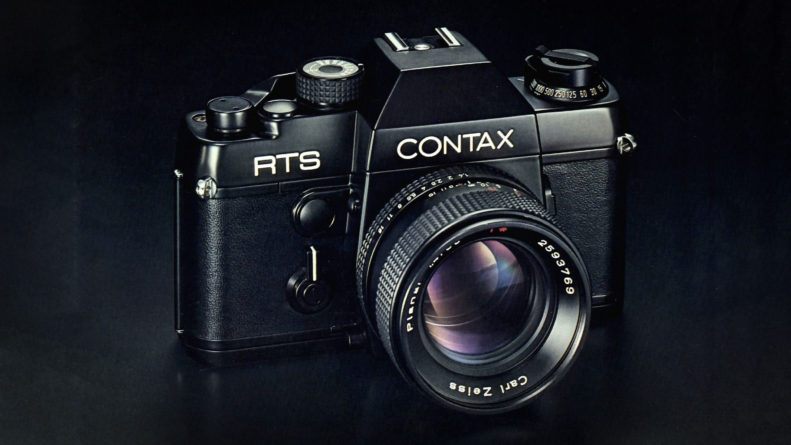 เลนส์ Carl Zeiss Planar 50mm f/1.4 บน Contax RTS III อาวุธลับของสายถ่ายภาพวินเทจ