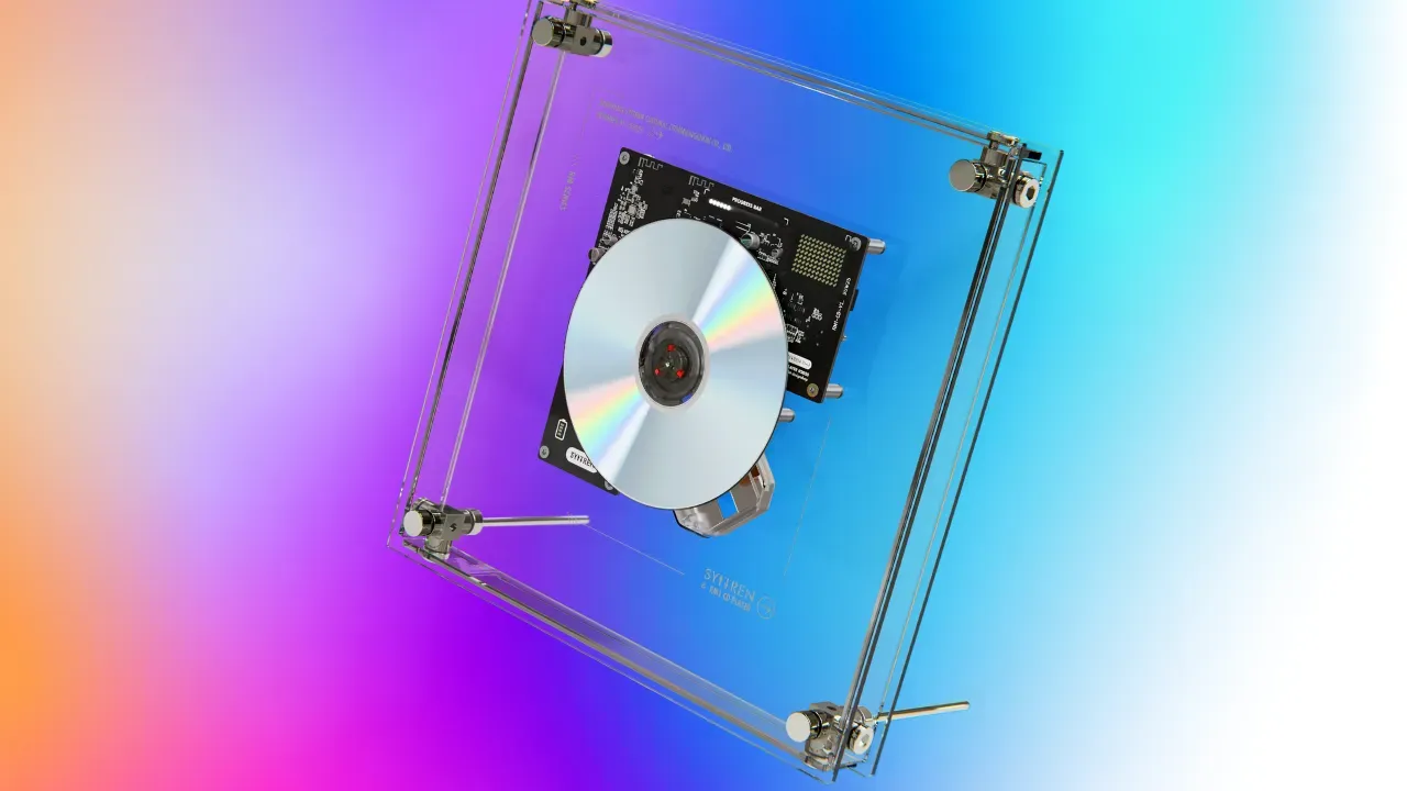 เครื่องเล่น CD ย้อนยุคโปร่งใส กลายเป็นงานศิลป์ดีไซน์พร้อม Bluetooth