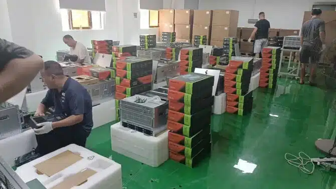 วิกฤต RTX 5090 ราคาพุ่งเพราะถูกแปลงเป็น GPU AI workstation