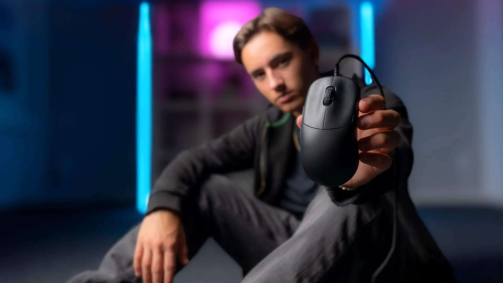 ศึกเมาส์เกมมิ่งเร็วที่สุด Finalmouse ปะทะ Logitech และคู่แข่งสายโหด