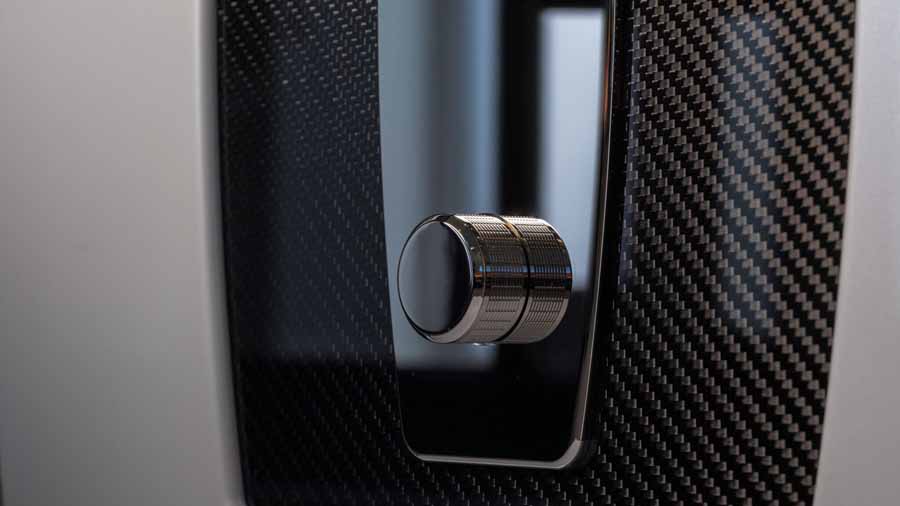 แอมพลิฟายเออร์โมโนระดับอ้างอิง TIDAL x BUGATTI MA1 เทียบ Naim NAP 350