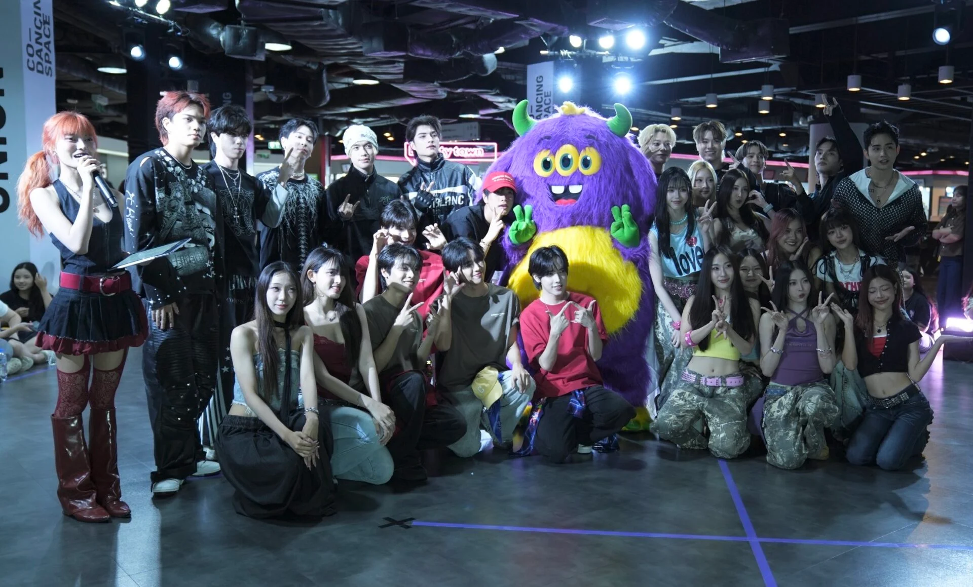 คลื่นใหม่ T-Pop ก้าวสู่เวทีใหญ่ เมื่อศิลปินรุ่นใหม่ยึดใจผู้ชม